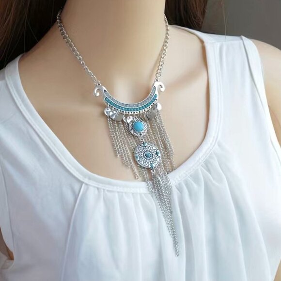 Boutique Jewelry - Boho Silver & Turquoise Fashion Necklace